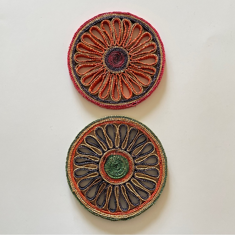Vintage 70s Woven Straw Floral Trivets Set Boho Retro Table Decor Cottagecore